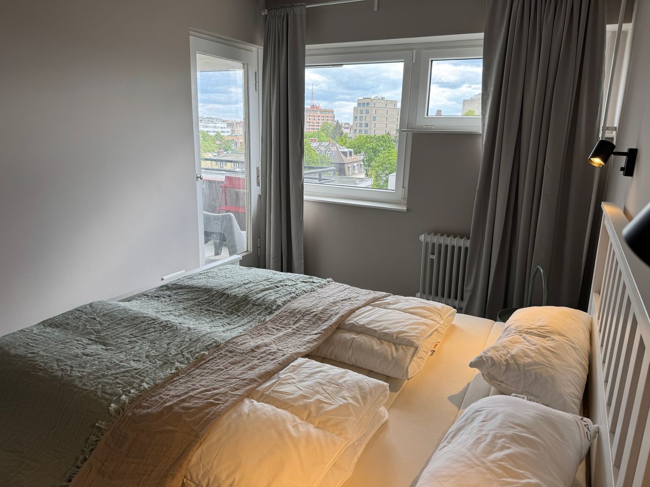 After recent refurbishment: Chic, quiet and sunny apartment in Schöneberg (Berlin)