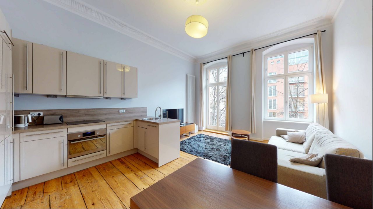 Furnished flat directly at Rosenthaler Platz