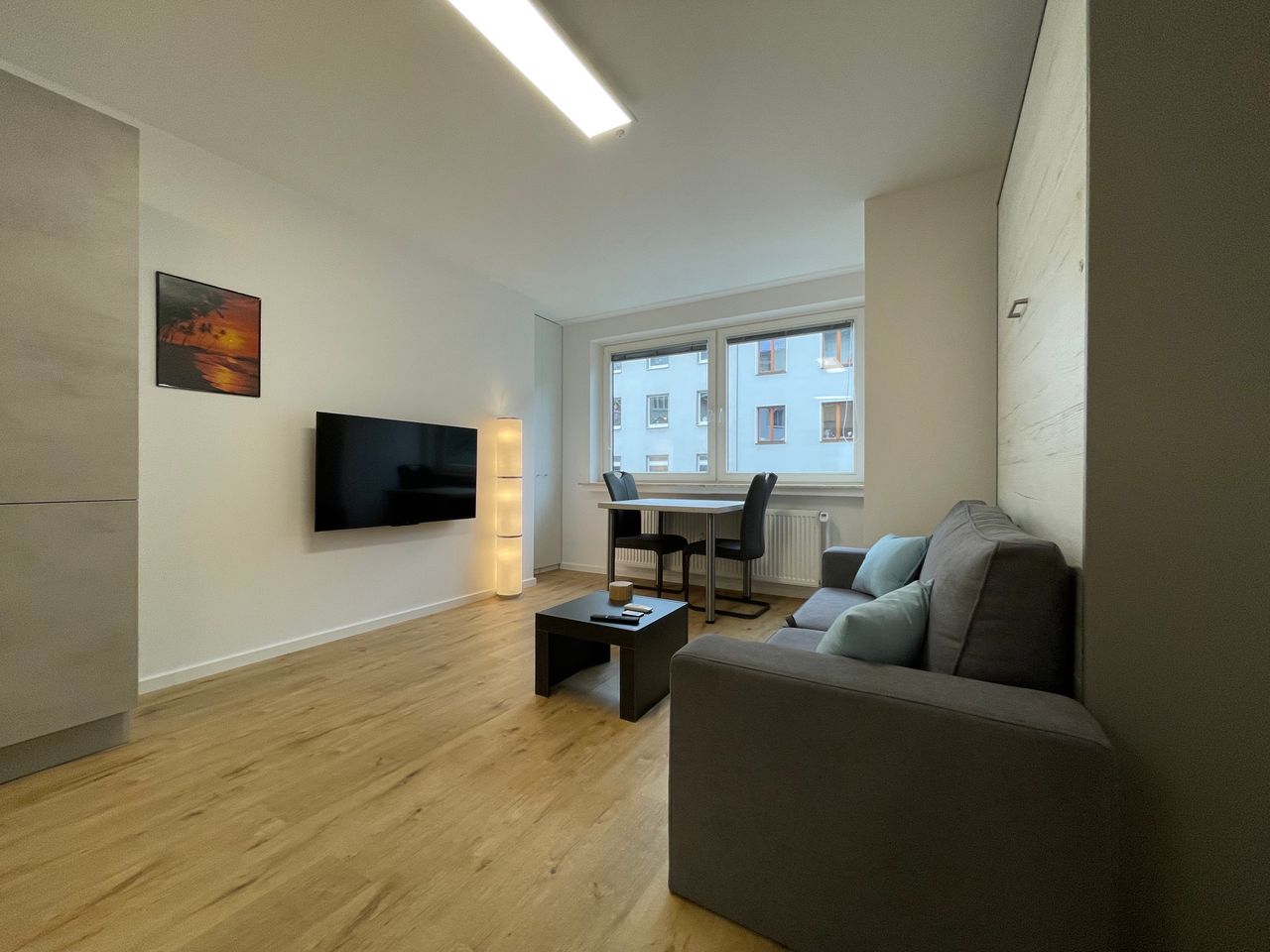 Modern apartment near Medienhafen - Freshly renovated, high quality furnished