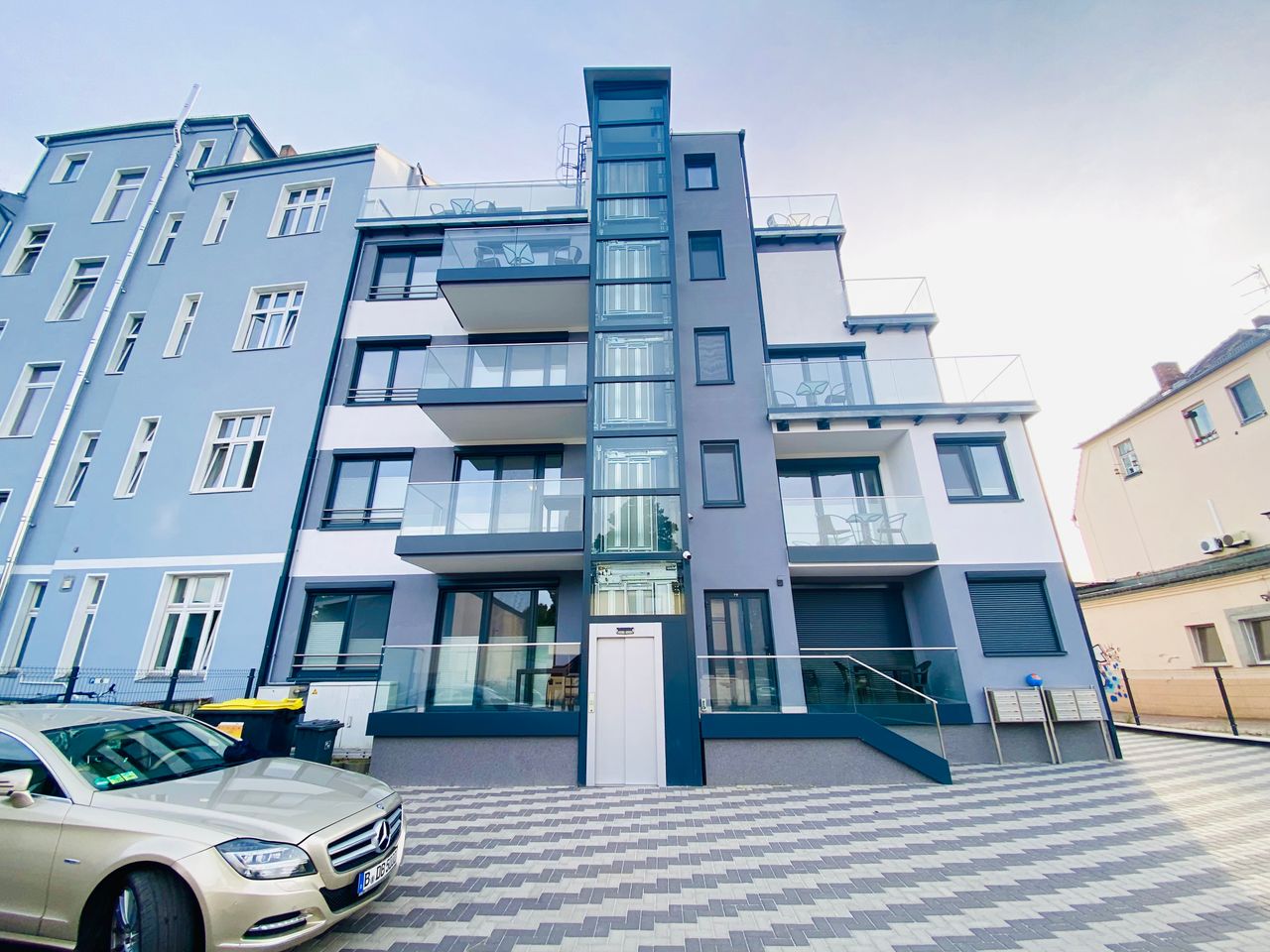 (6C) LAST MINUTE 2 room apartment with balcony only 5.4km from Alexanderplatz/free wifi/ in Berlin-Pankow-Heinersdorf