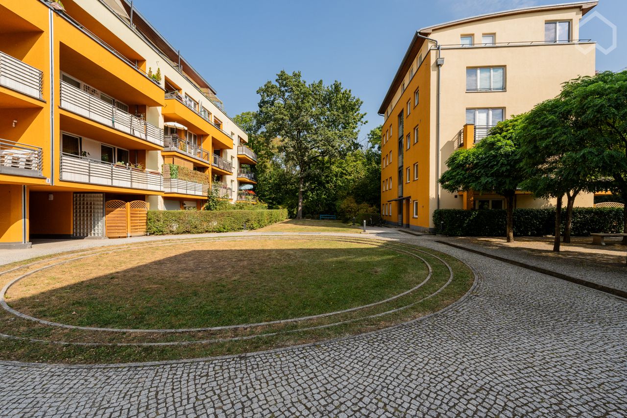 Bright and wonderful loft in Neukölln