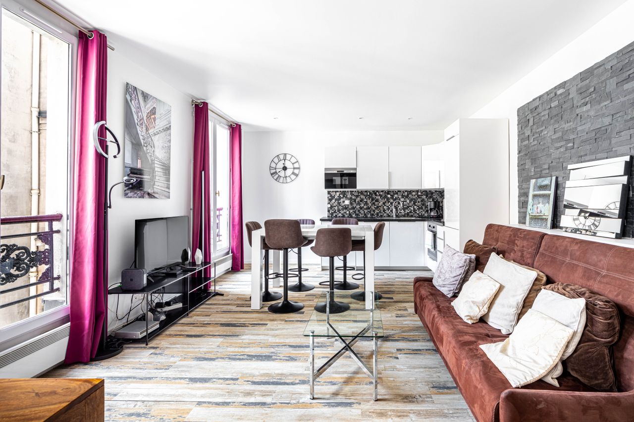 Amazing, bright flat in quiet street - in the heart of the Marais