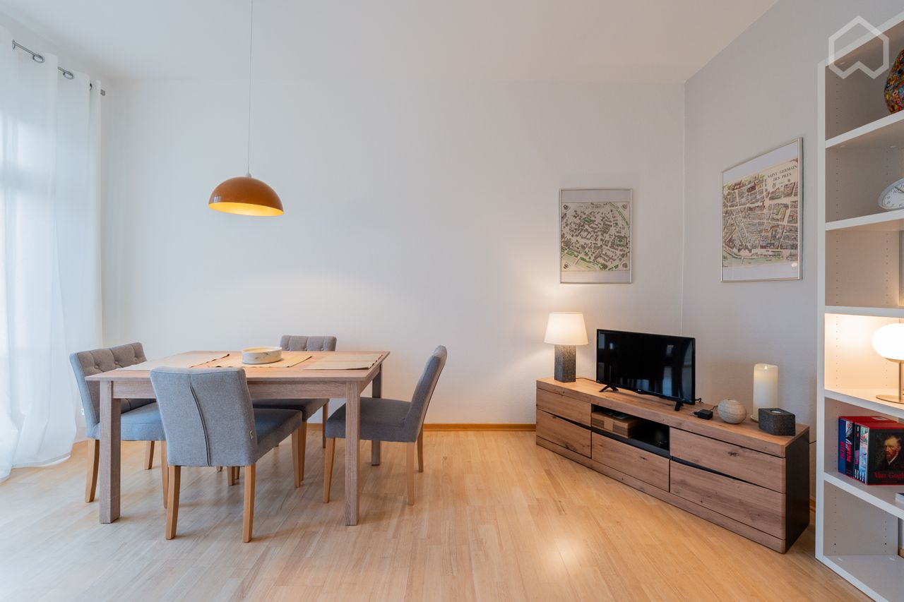 FIRST TIME RENTAL, Charming Furnished Apartment in the Heart of Berlin