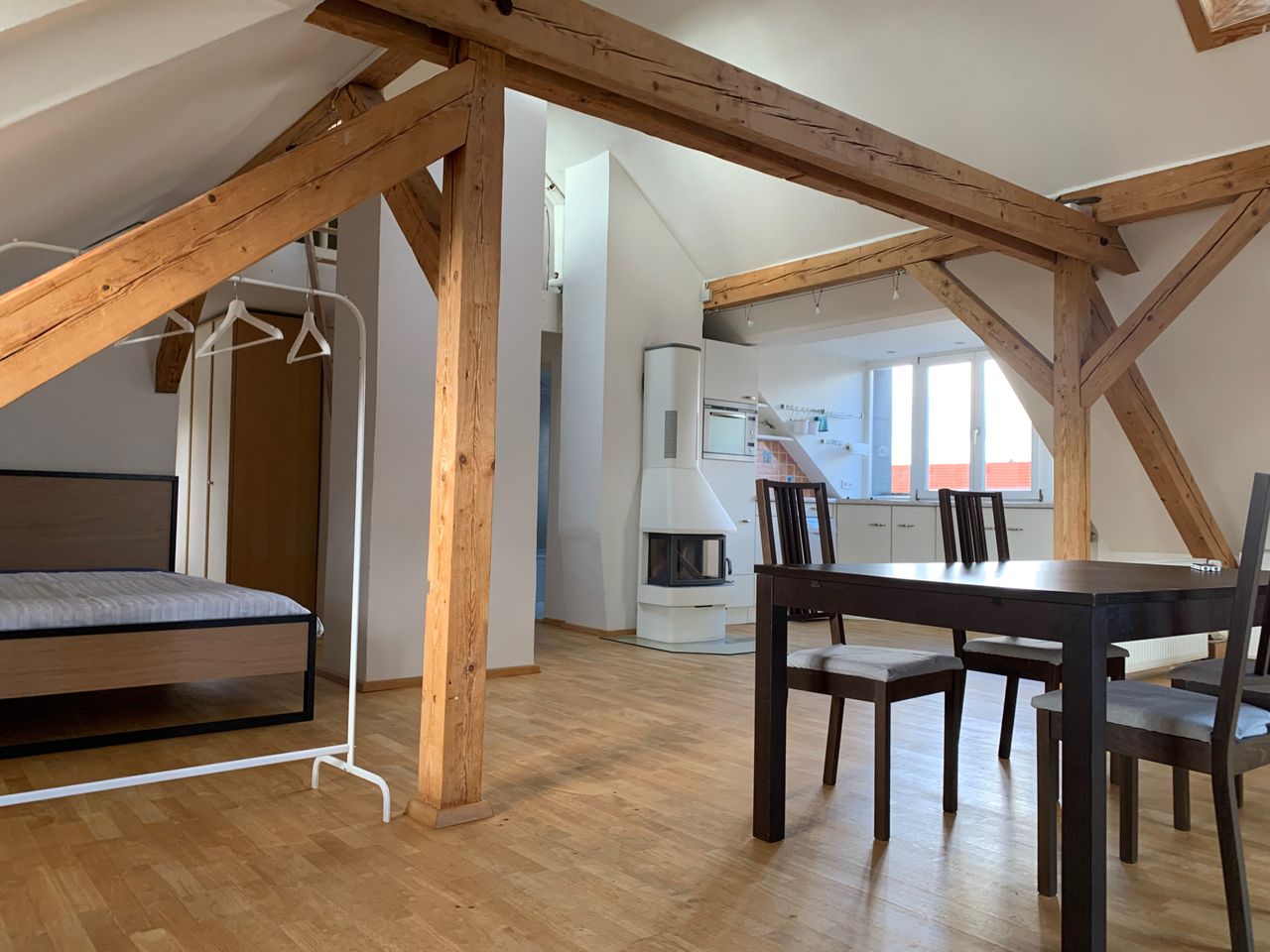 Munich Harlaching - 2 room 75 sqm apartment: bright, sunny, furnished