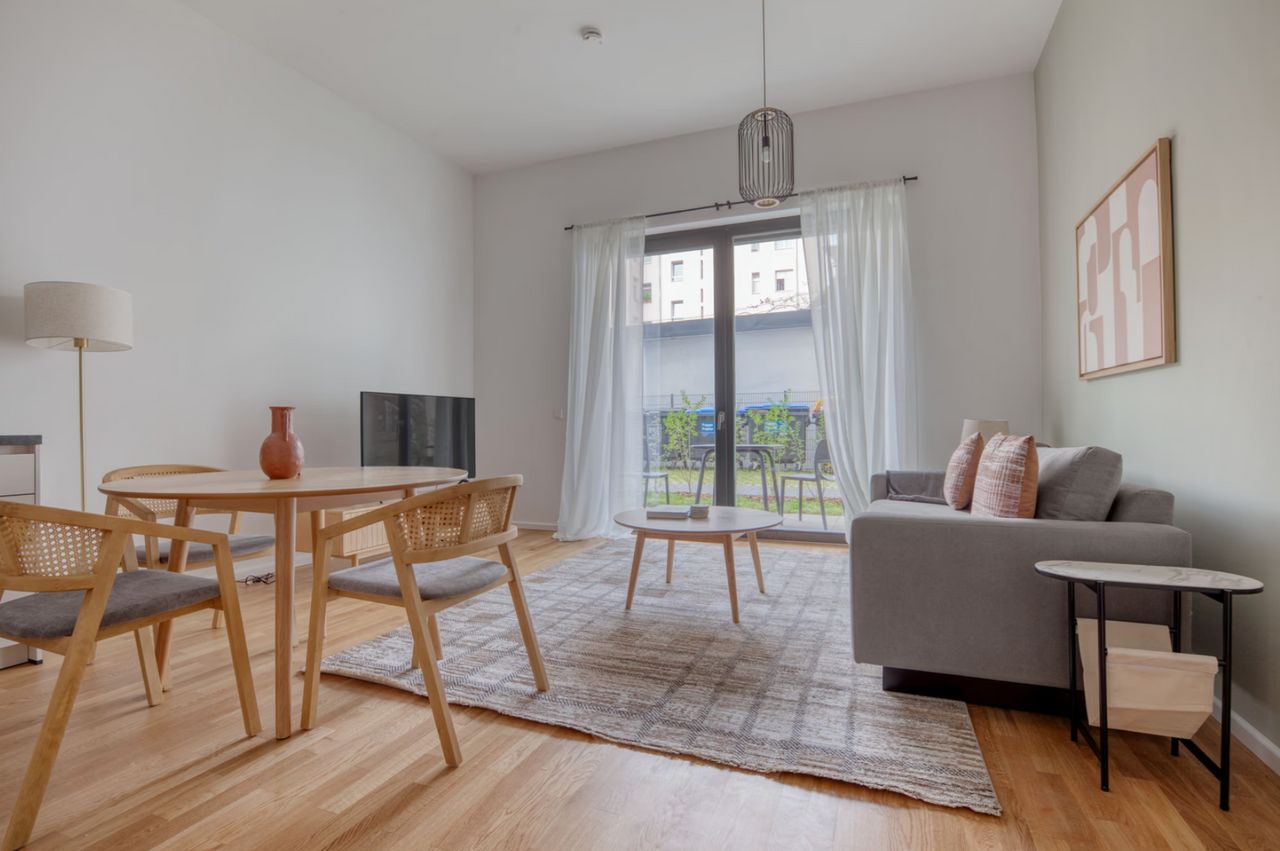 Prenzlauer Berg 2br, fully equipped & furnished