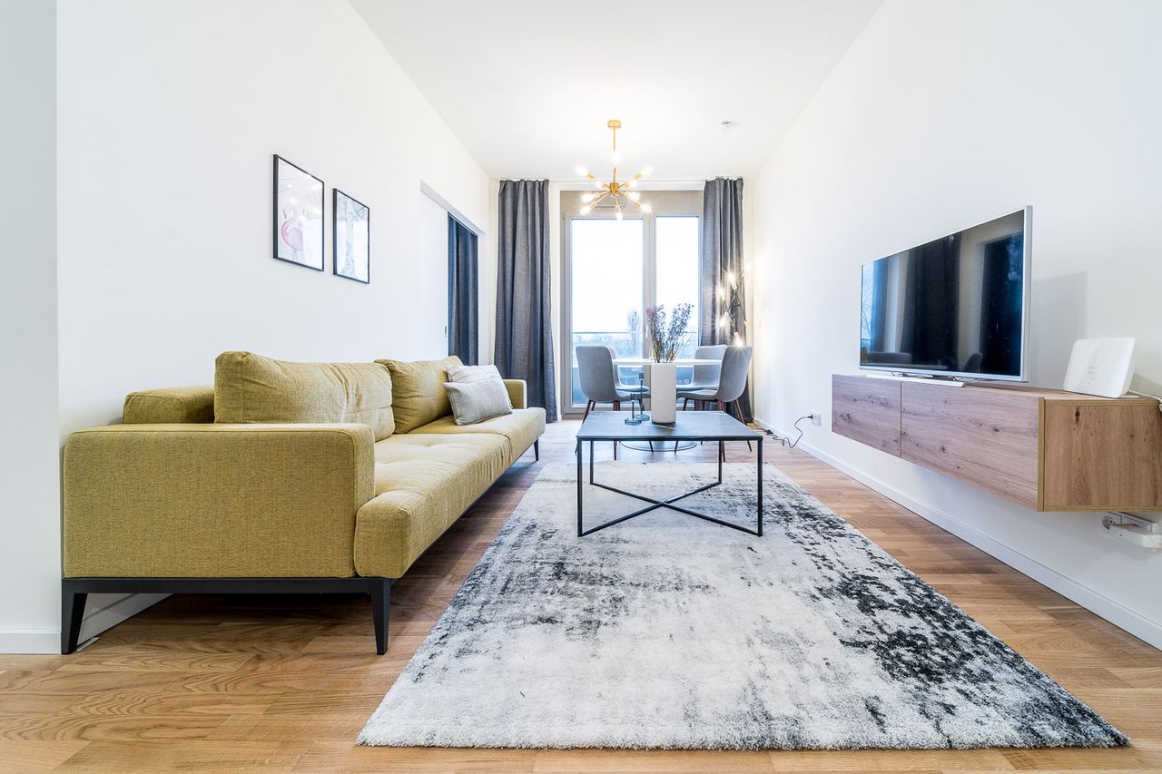 Beautiful 2 Bedroom Apartment with Balcony in Mitte