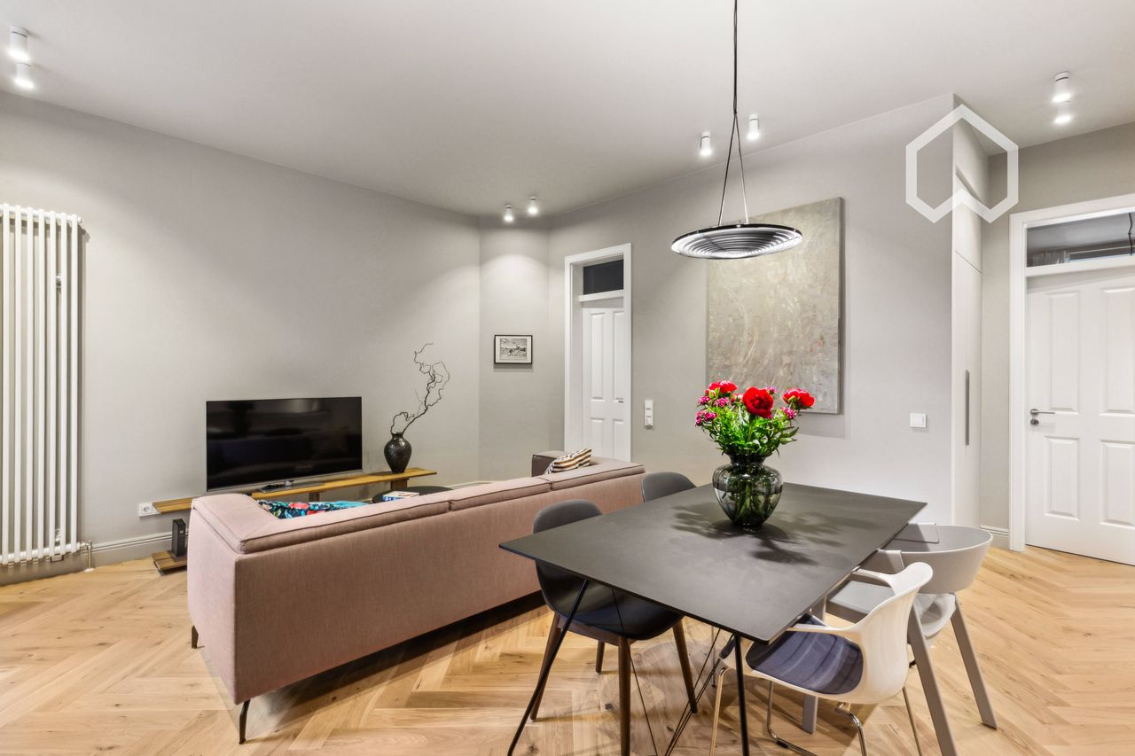 Exceptional 2-Bedroom Apartment in Frankfurt Nordend (72 m², Balcony, Fully Furnished)