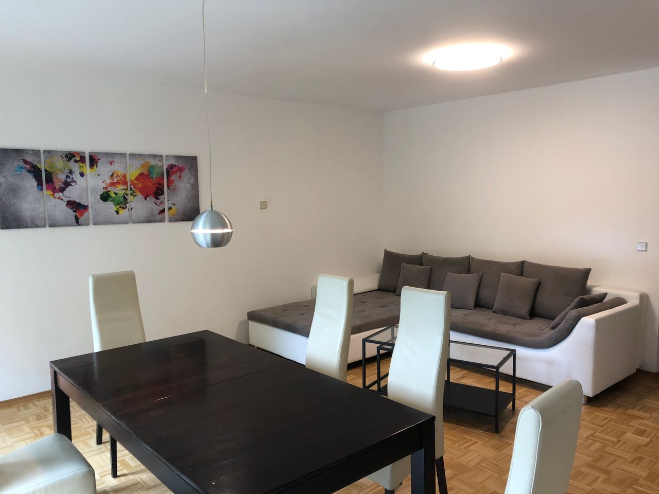 Modern apartment with 2 balconies and 3 bedrooms in Pankow - right next to Brosepark, 20 minutes by tram to Berlin-Mitte