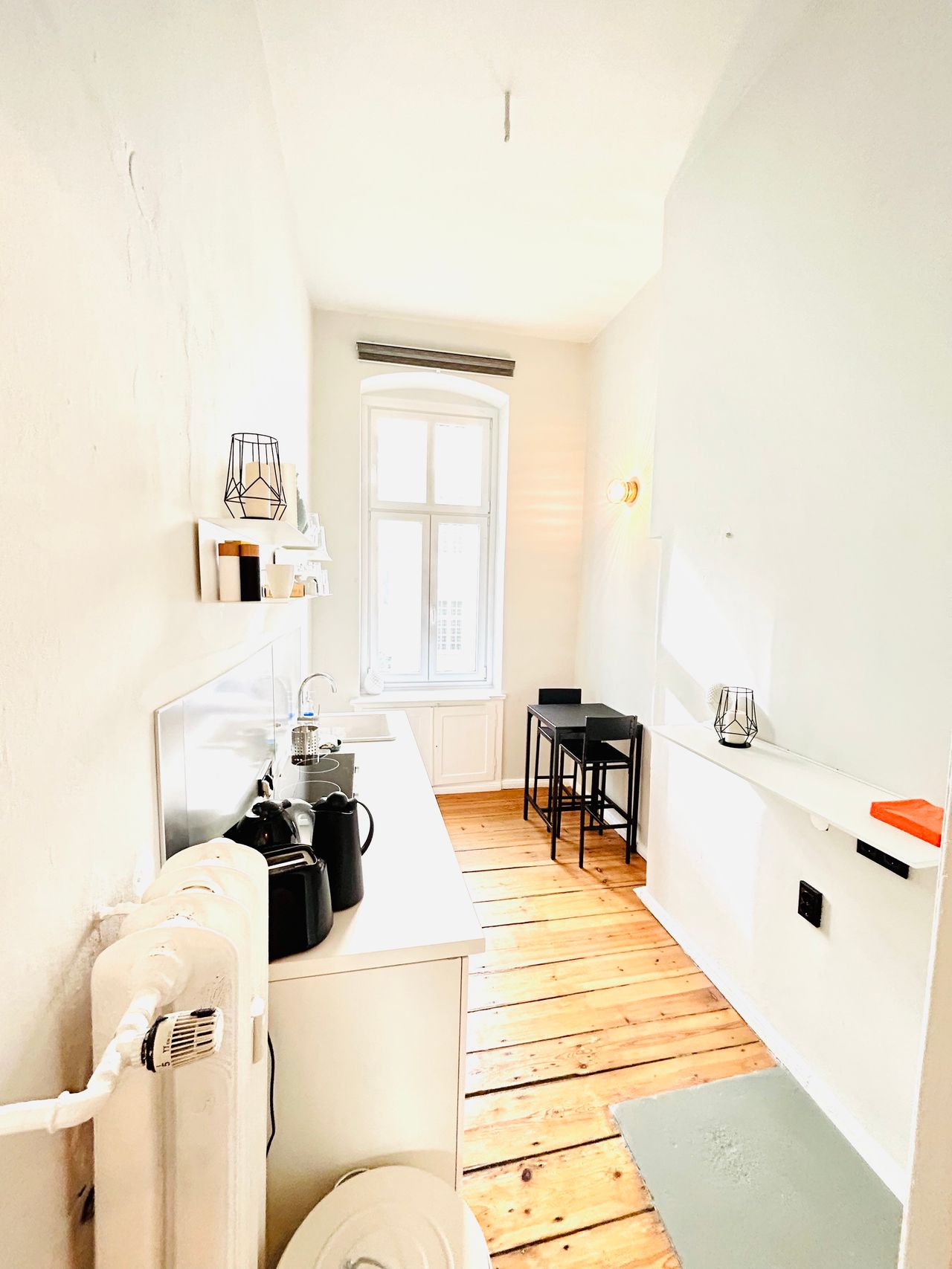 "Altbau"-Apartment in the historic Bavarian Quarter - beautiful, stylishly furnished, freshly renovated, bright, quiet, not far from KADEWE