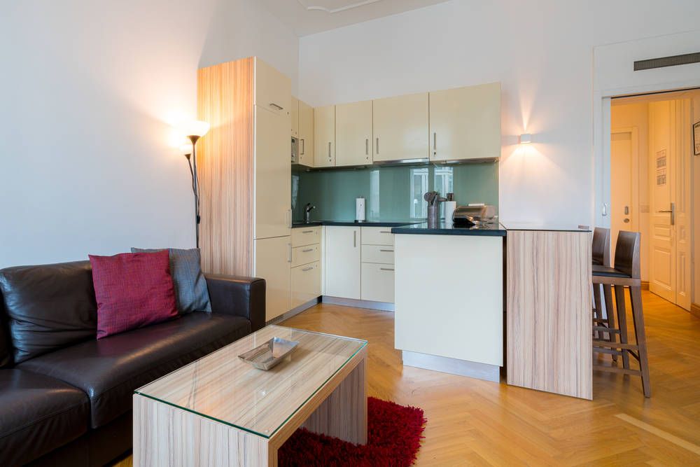 Beaming maisonette with aircon close to town hall