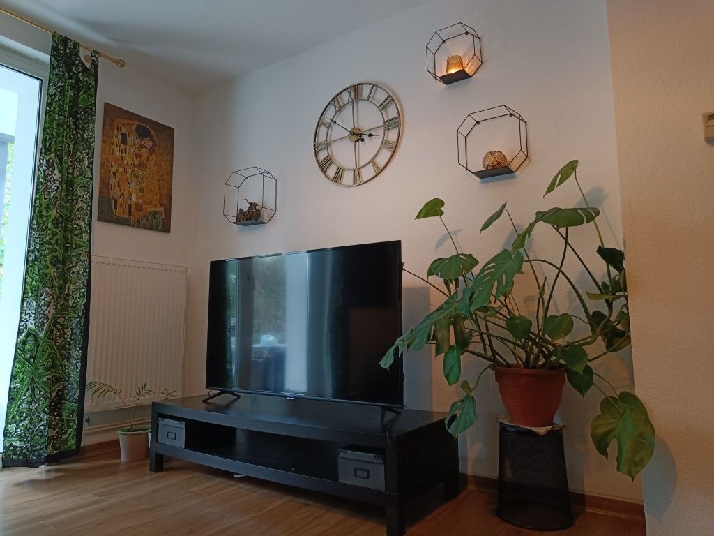 Bright and lovingly furnished 2-room apartment with large balcony and fantastic view in Frankfurt-Dornbusch