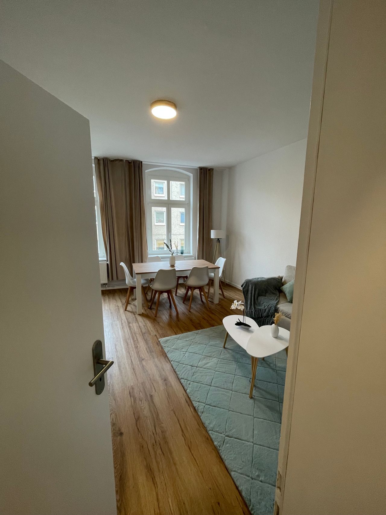 Luxury apartment | next to the main station | fully equipped