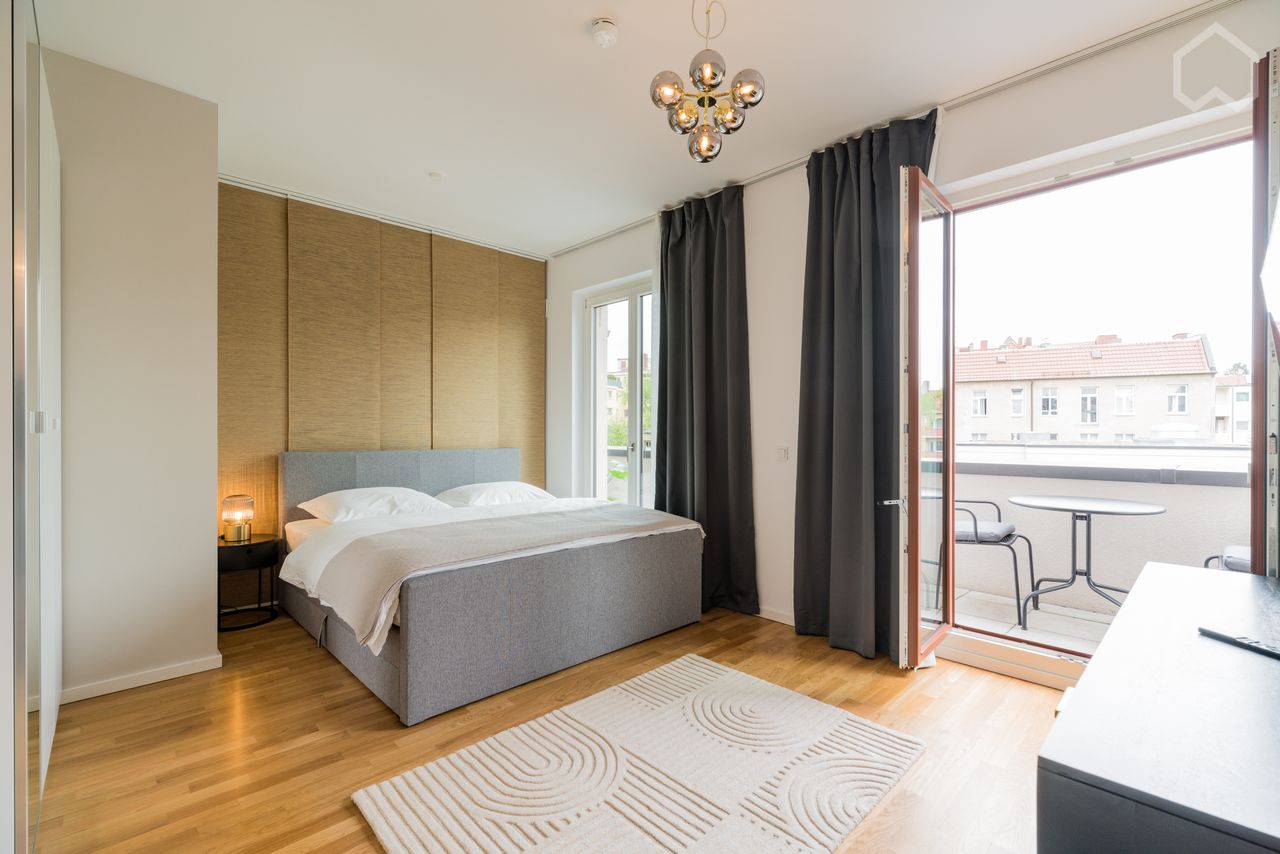New charming modern flat, 1000 Mbps, with lift near Kurfürstendamm (very quiet bedrooms)