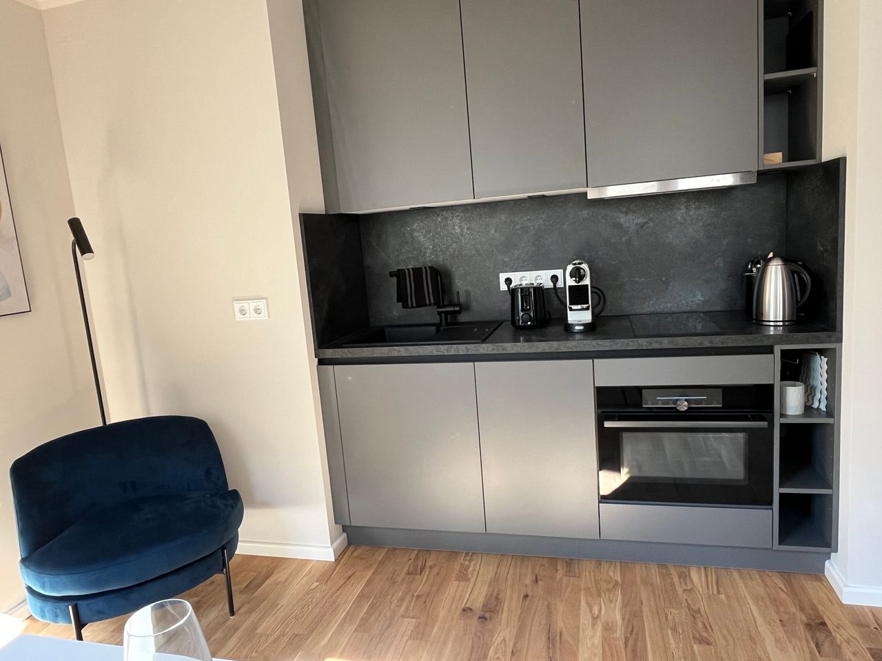 Chic One-Bedroom Apartment with Designer Kitchen and Smart Layout in Potsdam