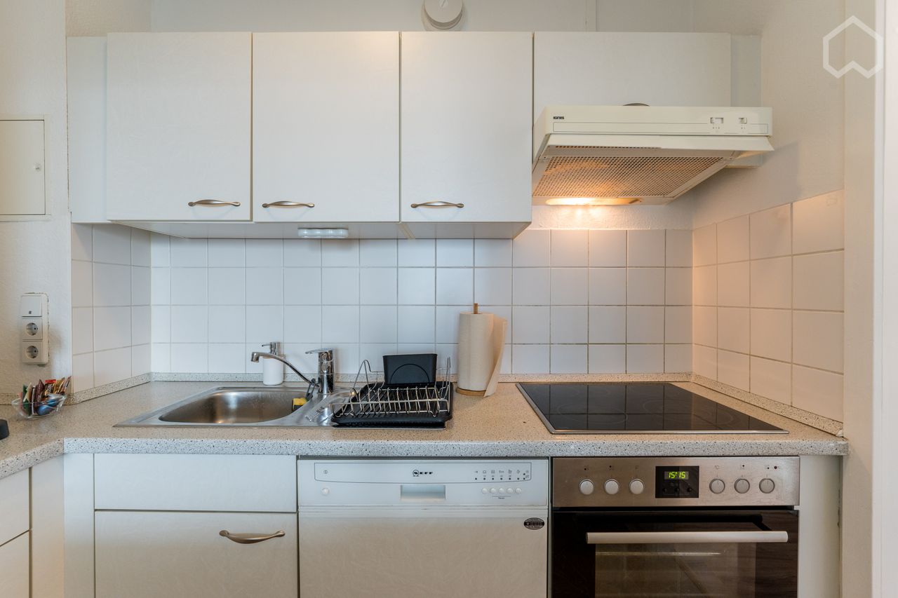 Bright apartment on the 15th floor in Mitte, heart of Berlin