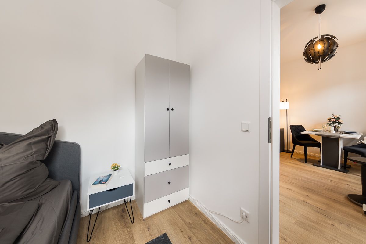 brand new & central apartment 1-bedroom + workplace + kitchen | Berlin Gesundbrunnen