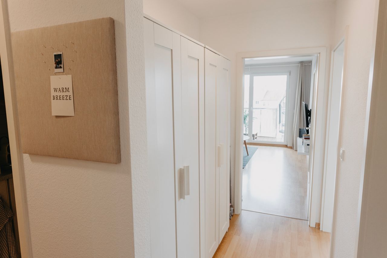 1 BDR, central 50sqm, balcony, elevator & fast WLAN