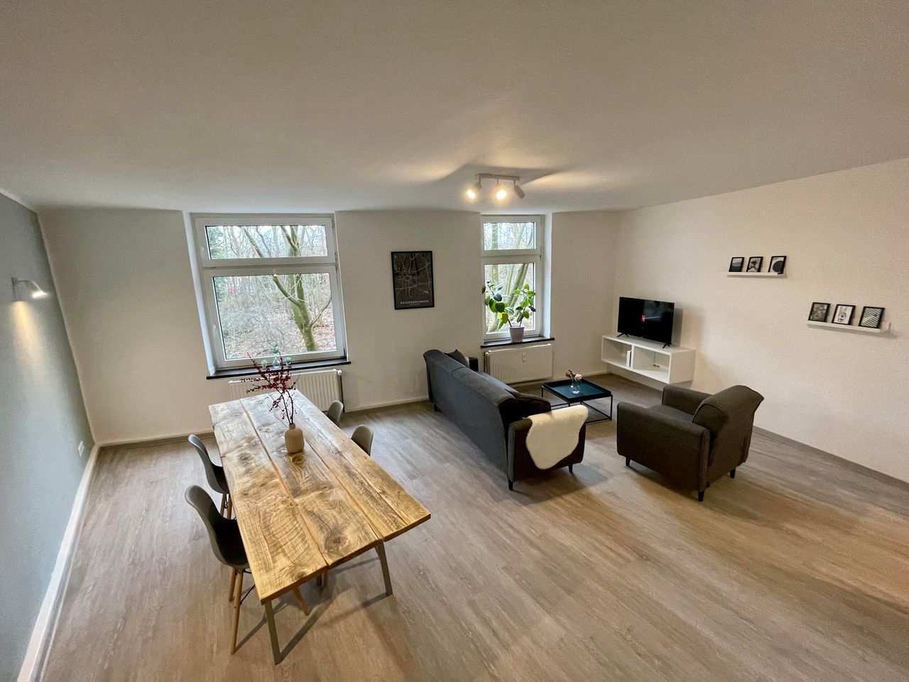 Huge and comfy apartment in the beautiful Kaiserviertel at the Ostpark in Dortmund