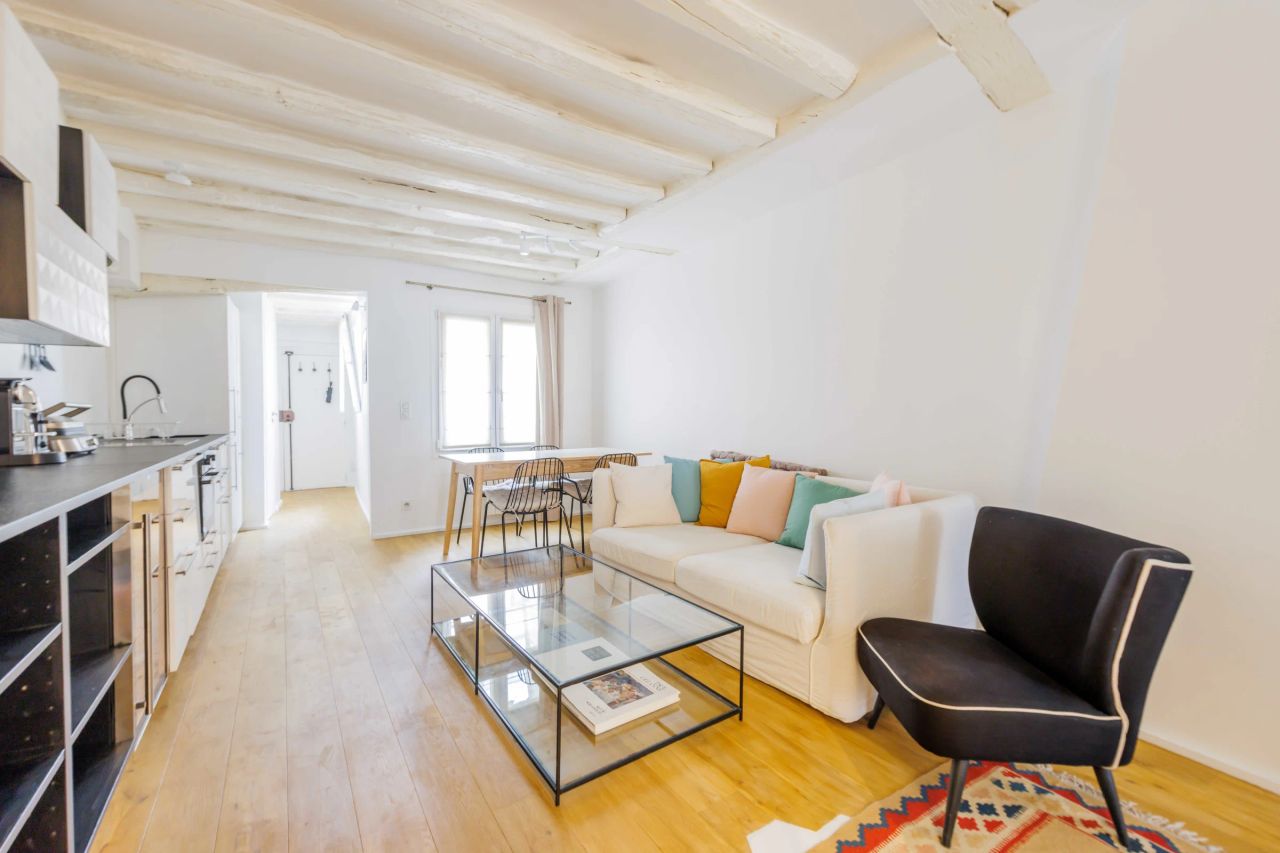 Magnificent 42m2 flat, two steps from the Louvre