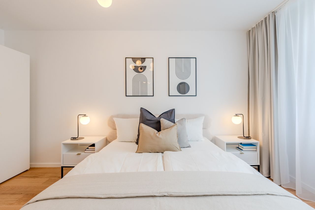 Bright & minimalist 2-Room apartment with balcony in Steglitz