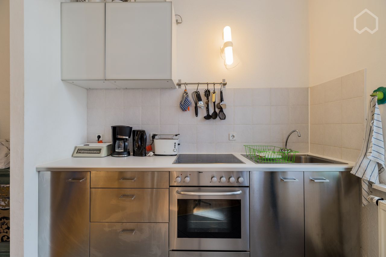 Great apartment with small terrace in perfect location in Prenzlauer Berg