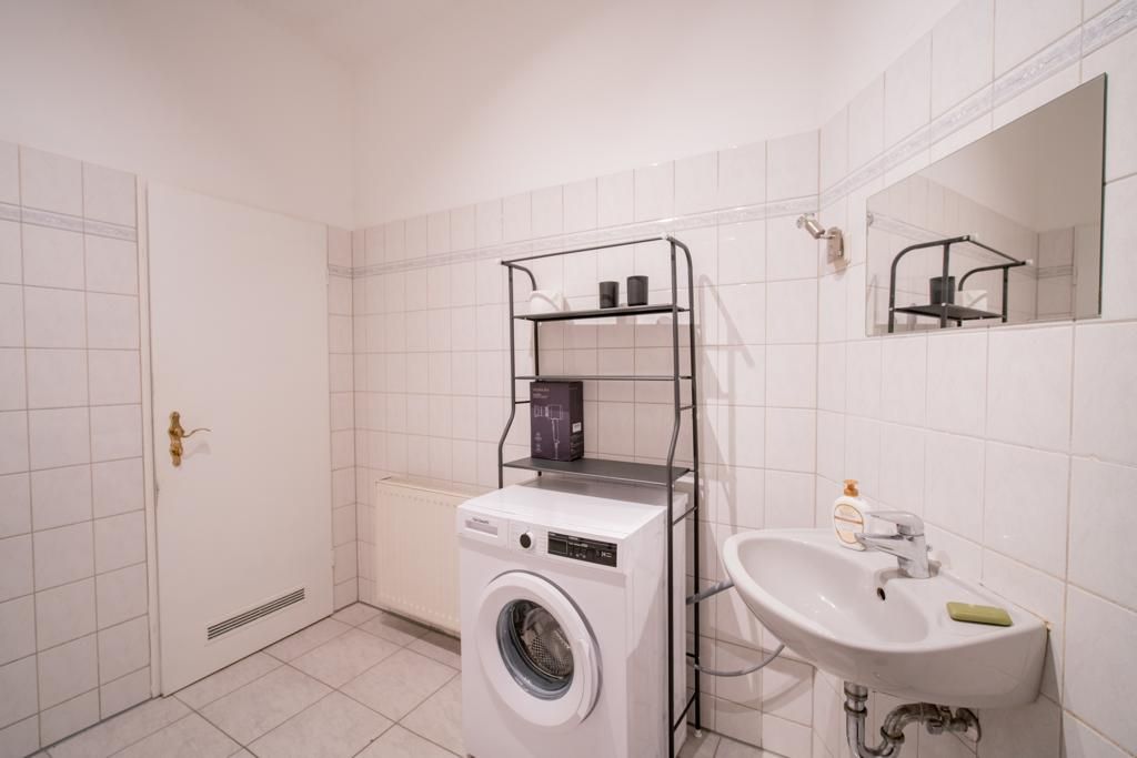 Trendy and spacious one-bedroom apartment in Prenzlauer Berg