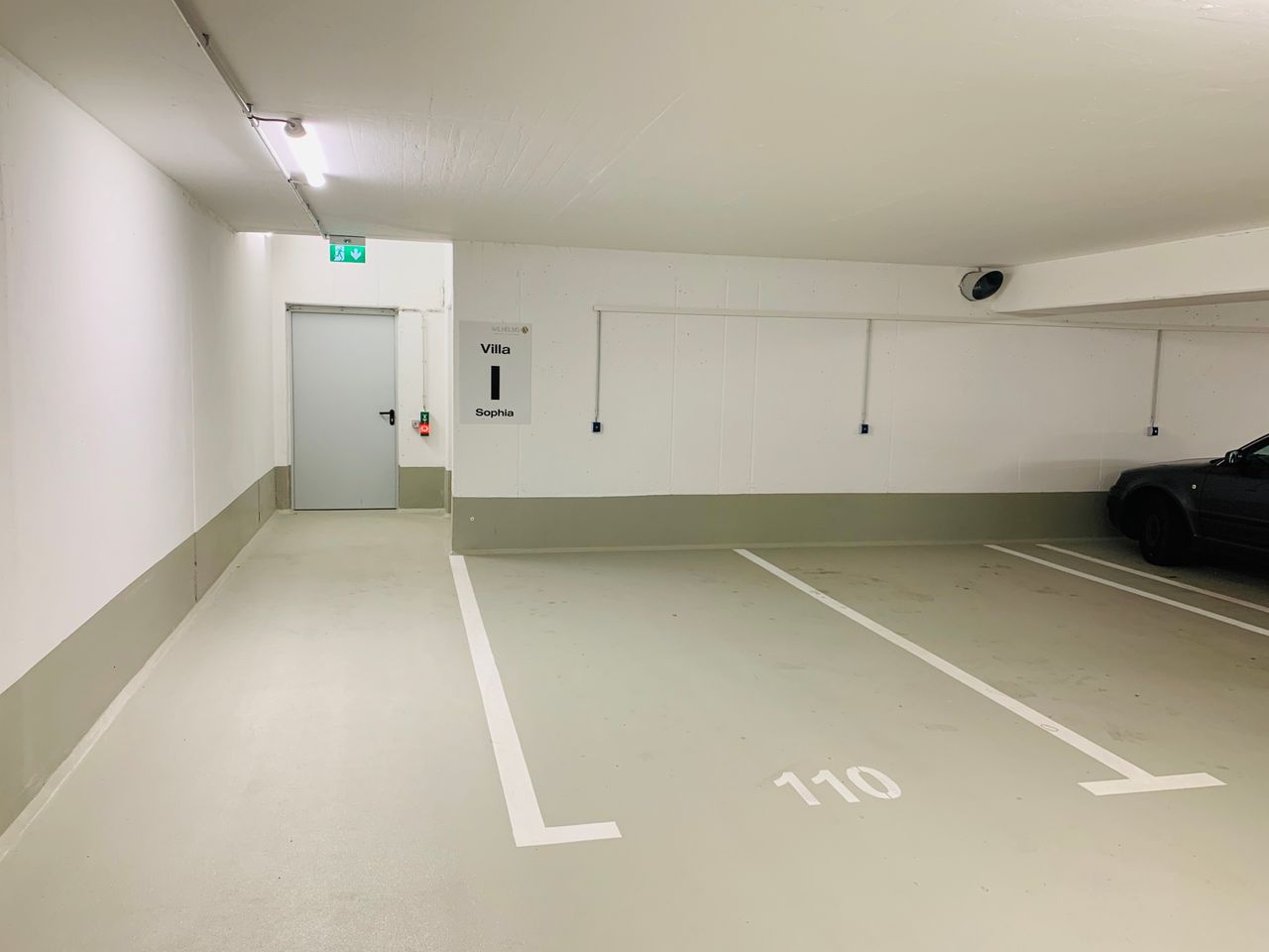 1200 sq ft LUXURIOUS SMART LOFT in CITY CENTRE  + Parking