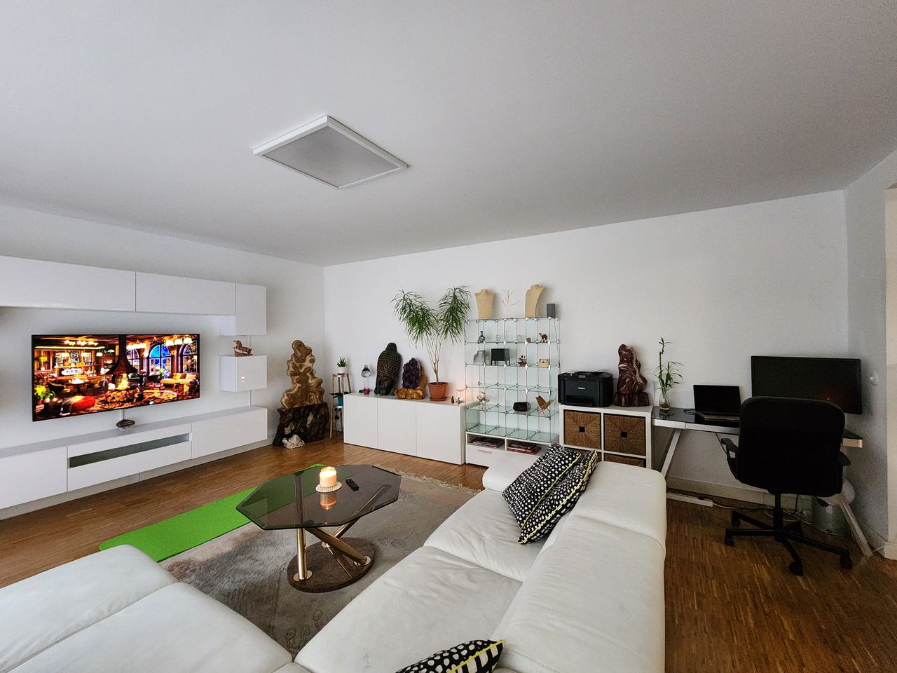 Modern and luxurious 2 bedroom apartment centrally located in “Berlin Prenzlauer Berg”