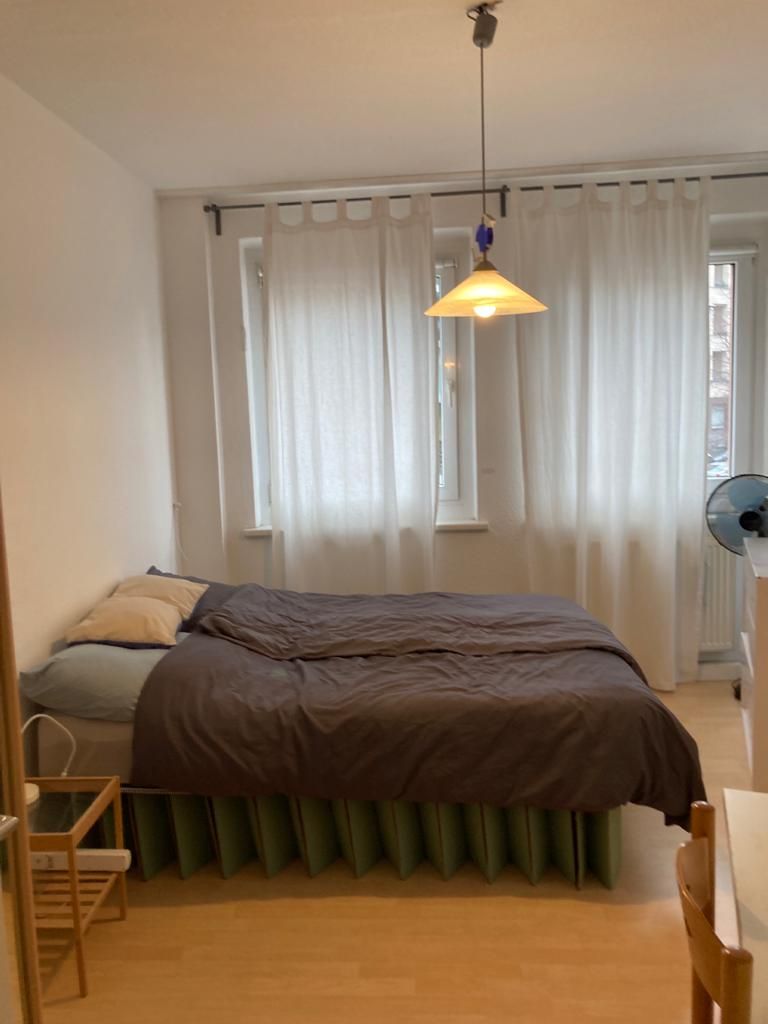 Spacious Apartment in Berlin's Trendy Mitte District, Near Alexanderplatz with High-Speed Wi-Fi