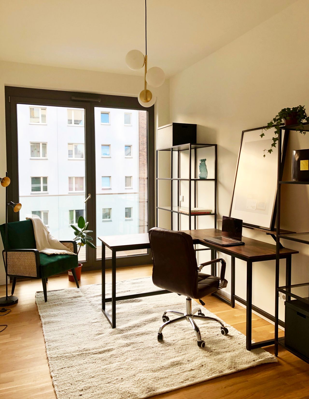 Family and home office friendly apartment in the center of Berlin (Mitte)