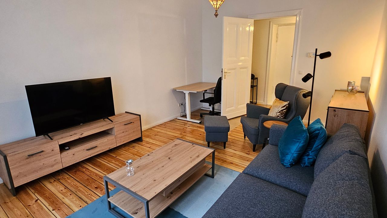 Modern & quiet 2 room flat with balcony - first occupancy after renovation / furnishing