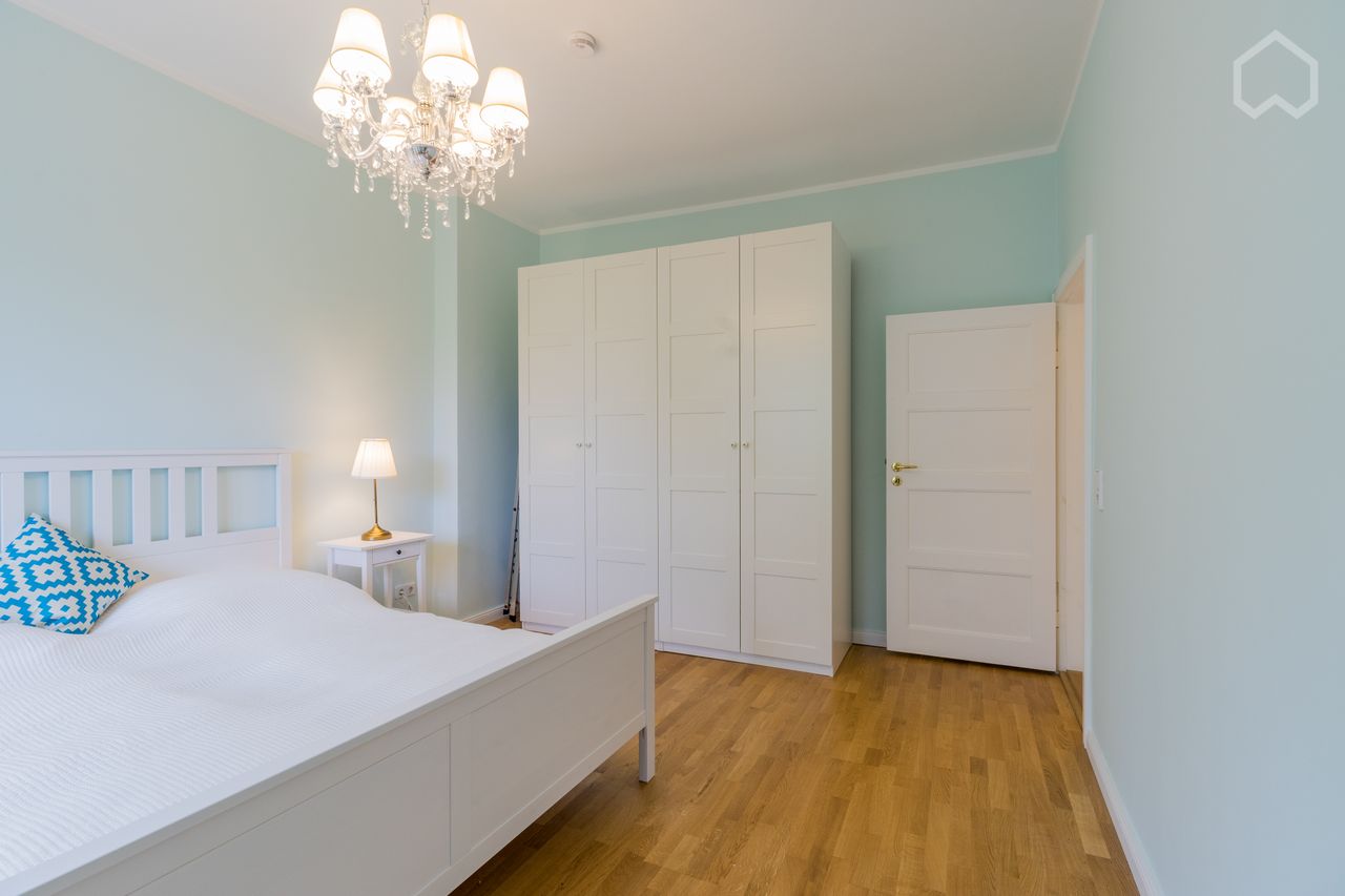 Comfort and elegance: exquisite appartment with direct access to Alexanderplatz