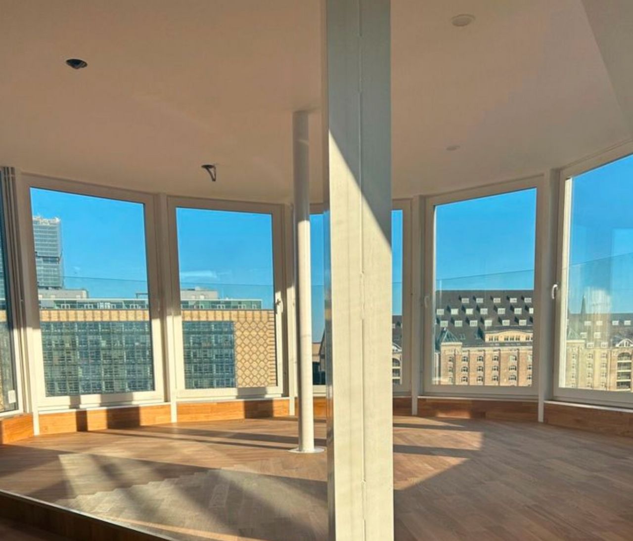 Co-Living / Working Luxurious Penthouse with River view & view over all Berlin
