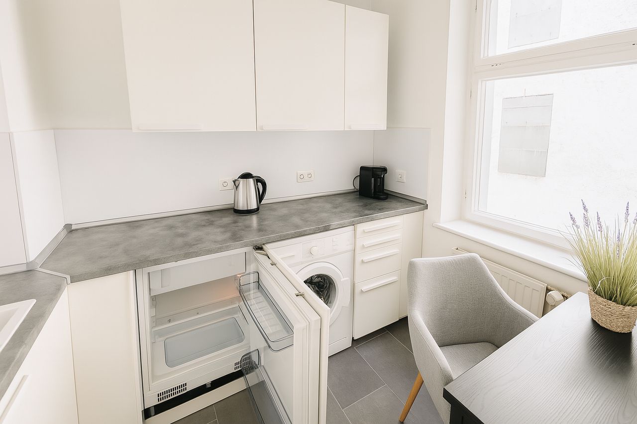 1-ROOM APARTMENT IN CENTRAL BERLIN MITTE