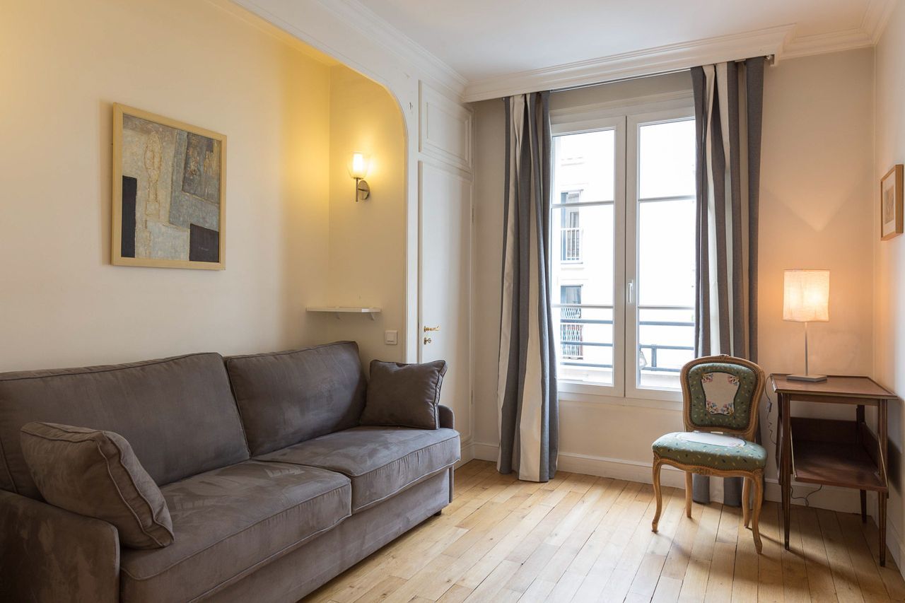 One-bedroom apartment close to the Invalides