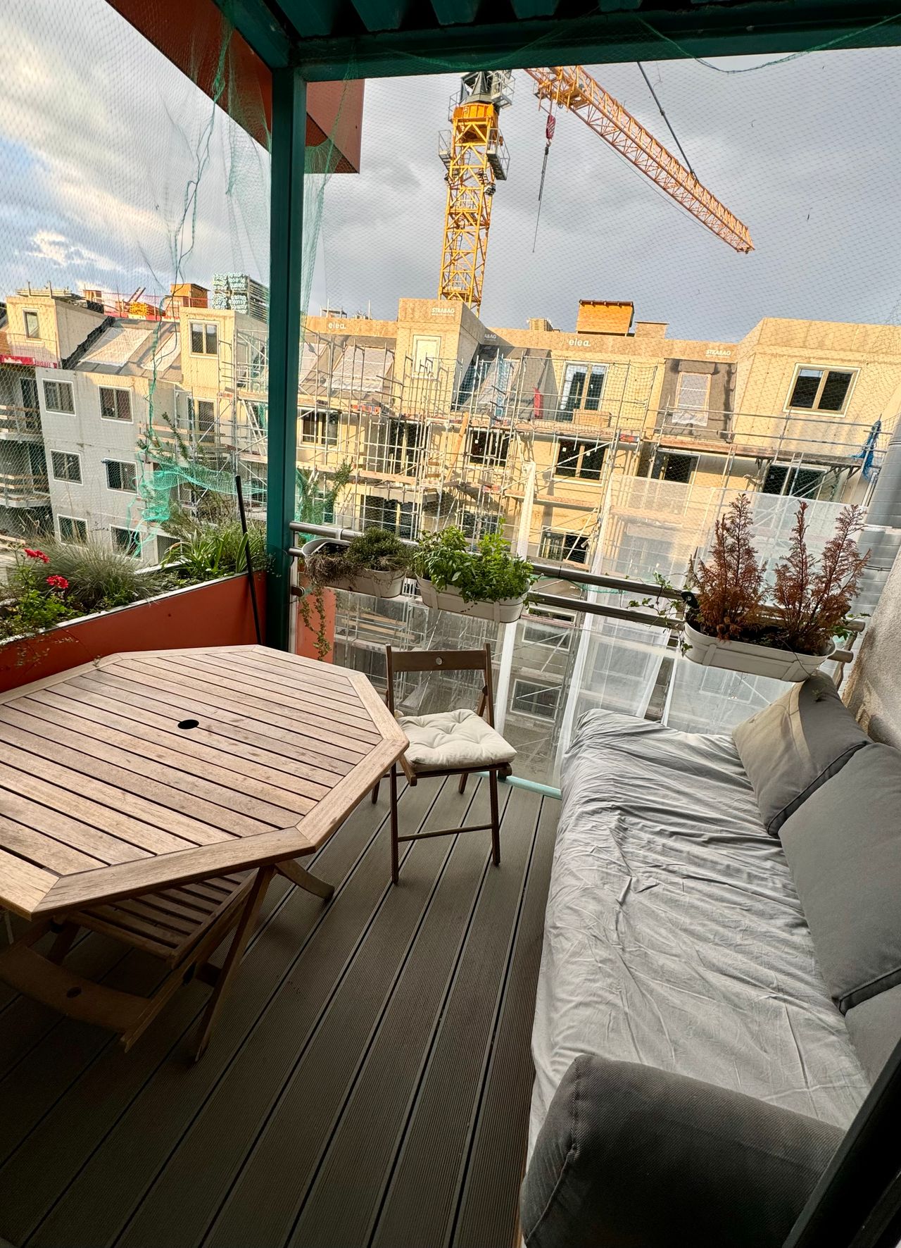 Furnished 2 room apartment with balcony