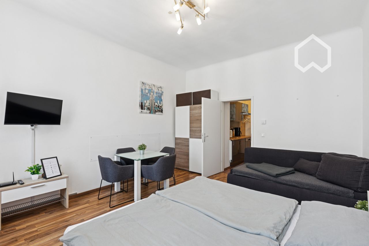 Modern, fully furnished apartment in a central location - 30m² feel-good space in the 16th district