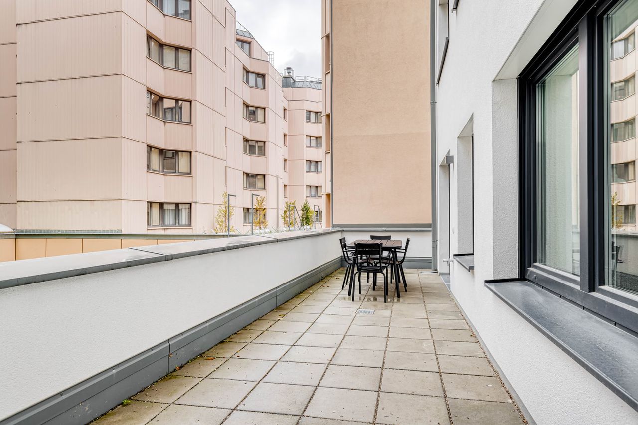 Airy Mariahilf 2BR w/ Elevator, near Mariahilfer Straße