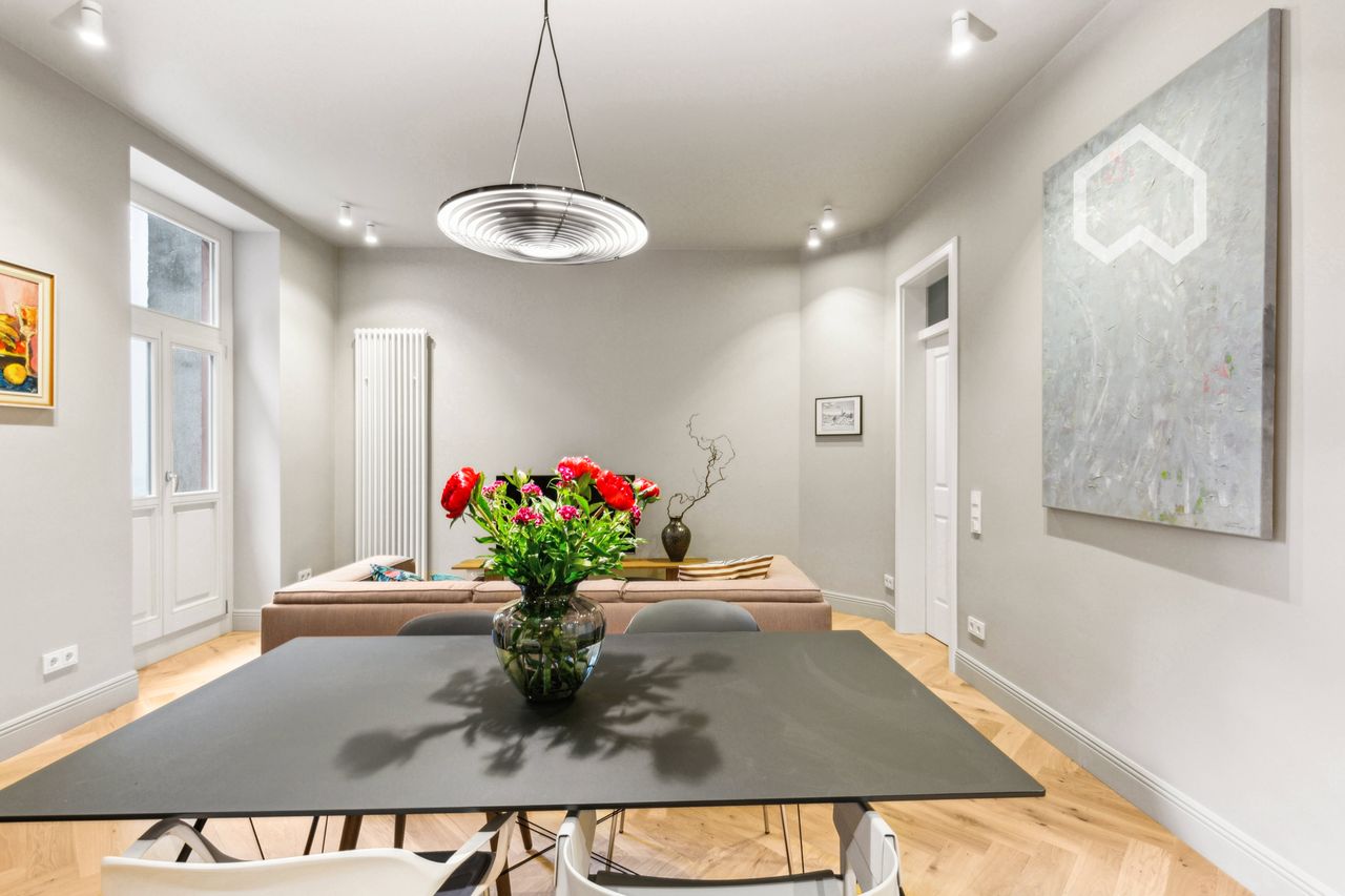 Exceptional 2-Bedroom Apartment in Frankfurt Nordend (72 m², Balcony, Fully Furnished)