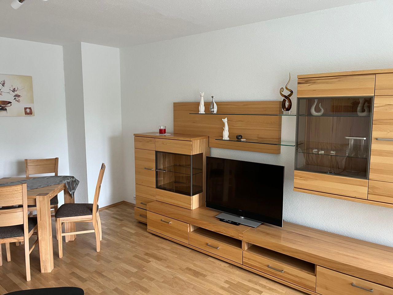 High-quality furnished and modernized 2-room mezzanine apartment in Essen-Kettwig