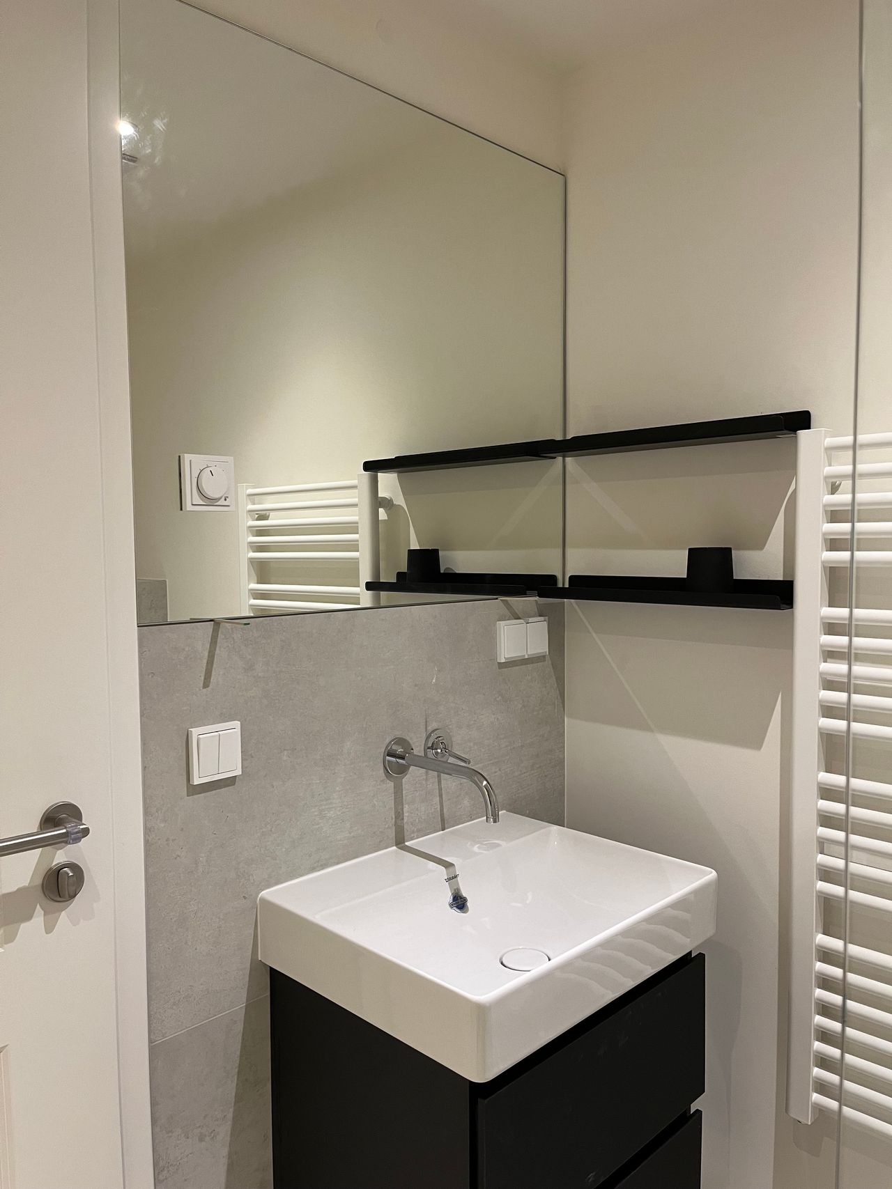 Modern Apartment with Park Views – Stylish Living Next to Sanssouci Palace