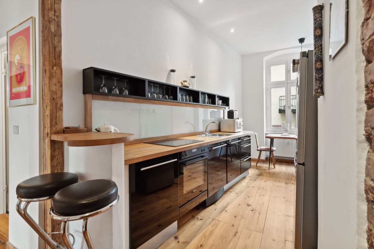 Modern 2-Room Apartment in Trendy Kreuzberg – Perfect Blend of Urban Lifestyle and Relaxed Living