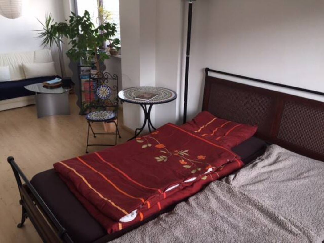 Big house in the green with 2 bedrooms, 25 min to Alexanderplatz