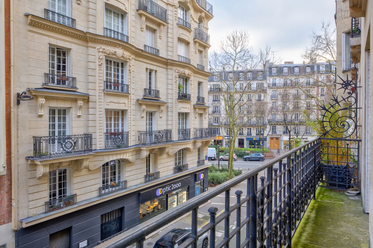 Parisian Elegance – Luxury in Daumesnil