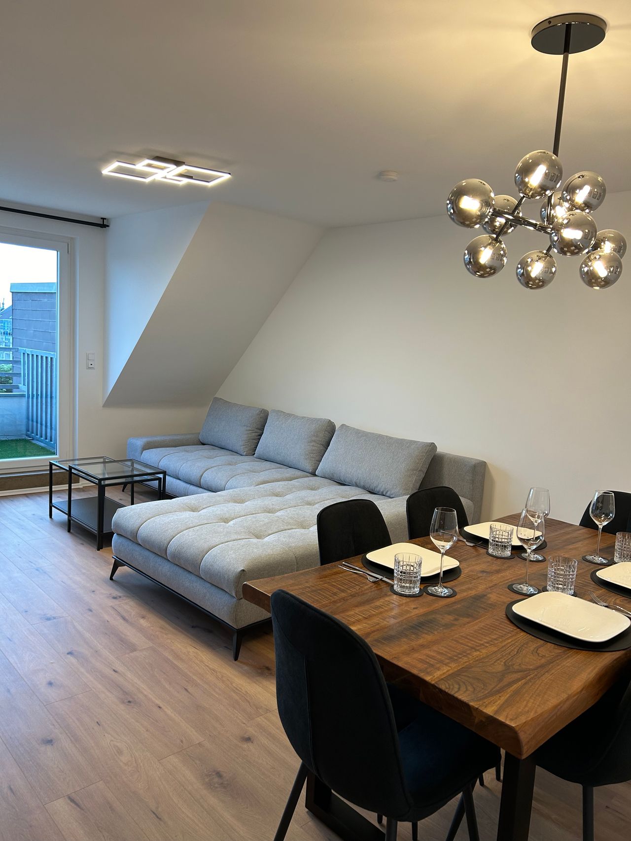 Stylish & modern flat in Rath, Düsseldorf