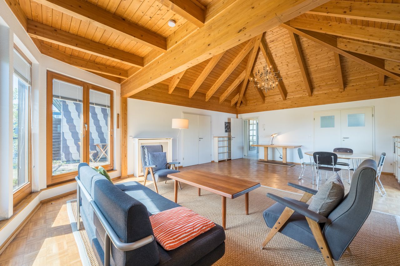 Wonderful attic apartment in the eco-house at the Tiergarten