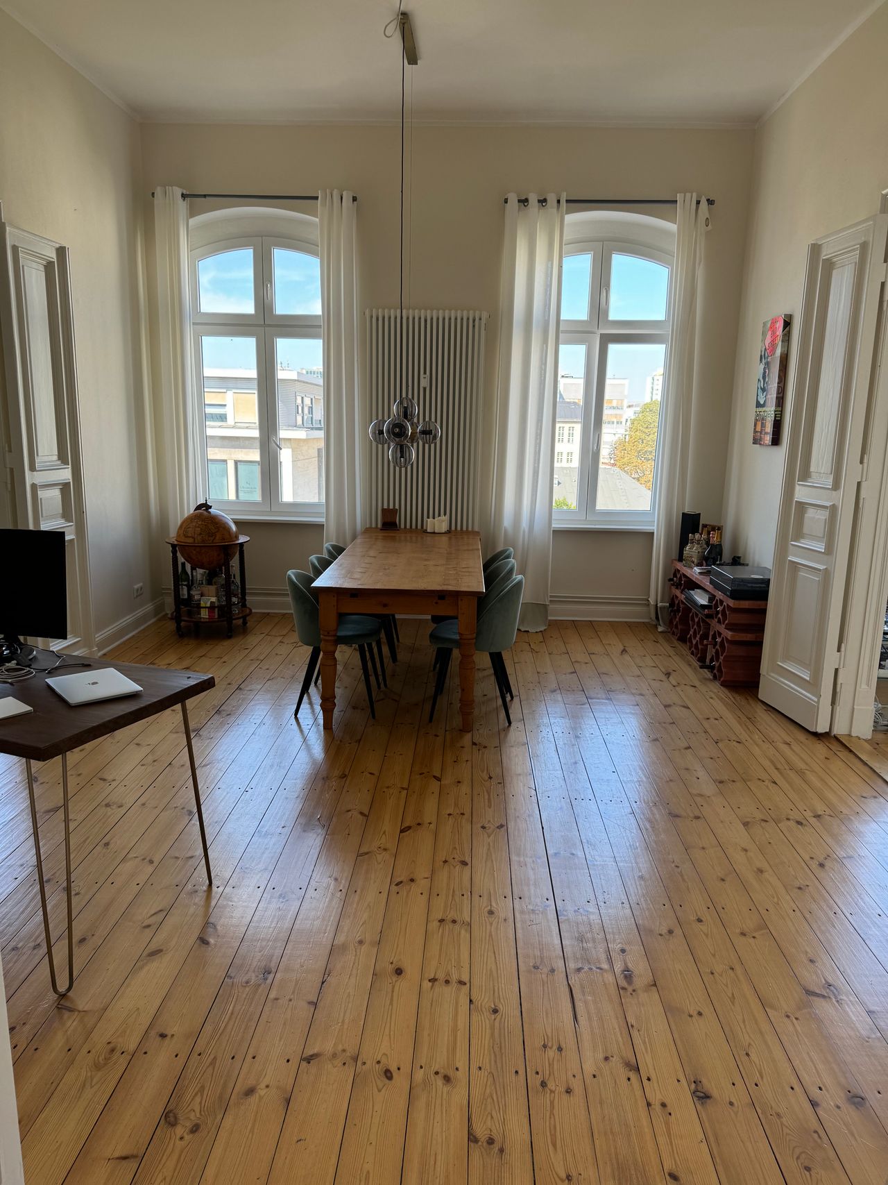 Old building Apartment in Berlin City West! Perfect for Couples!