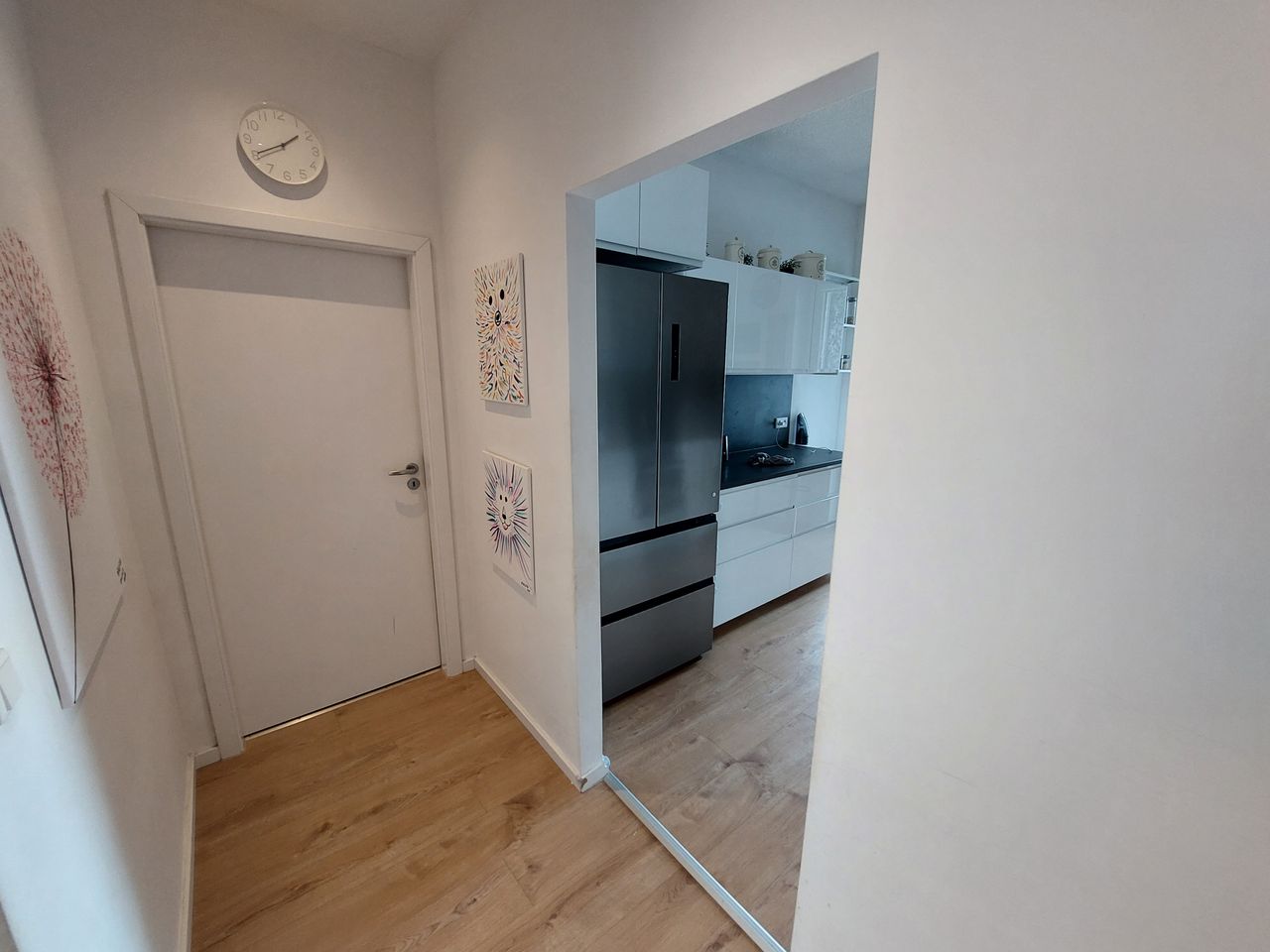 Stunning and fully furnished apartment in the heart of Düsseldorf