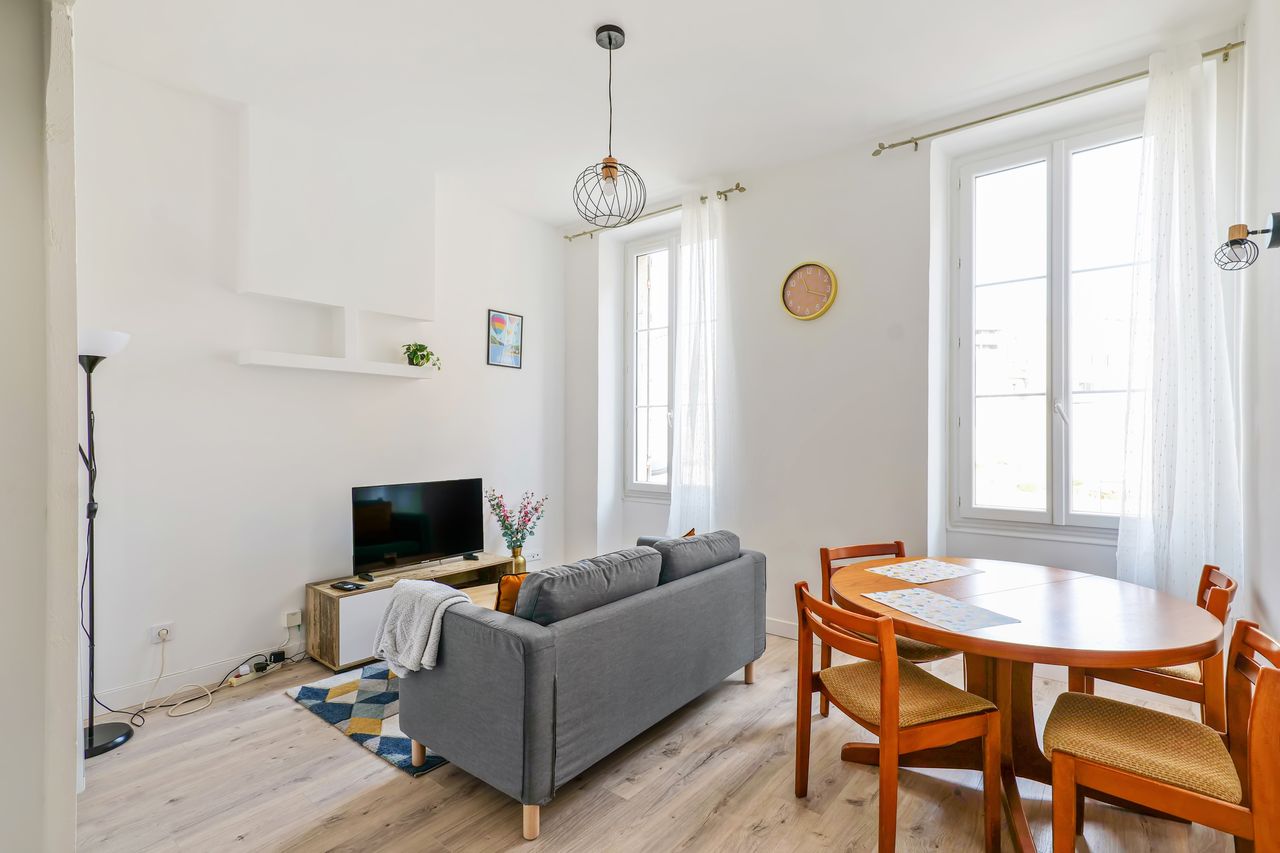 Cute studio in nice area