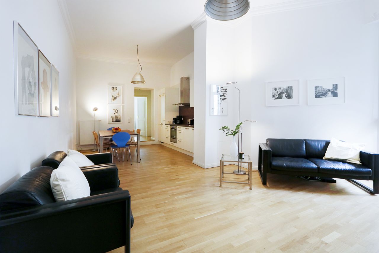 2 Bedroom ground floor Apartment in Prenzlauerberg